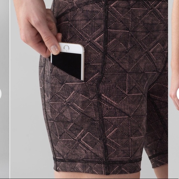 Lululemon Sole Training Short (6") - Picture 4 of 9